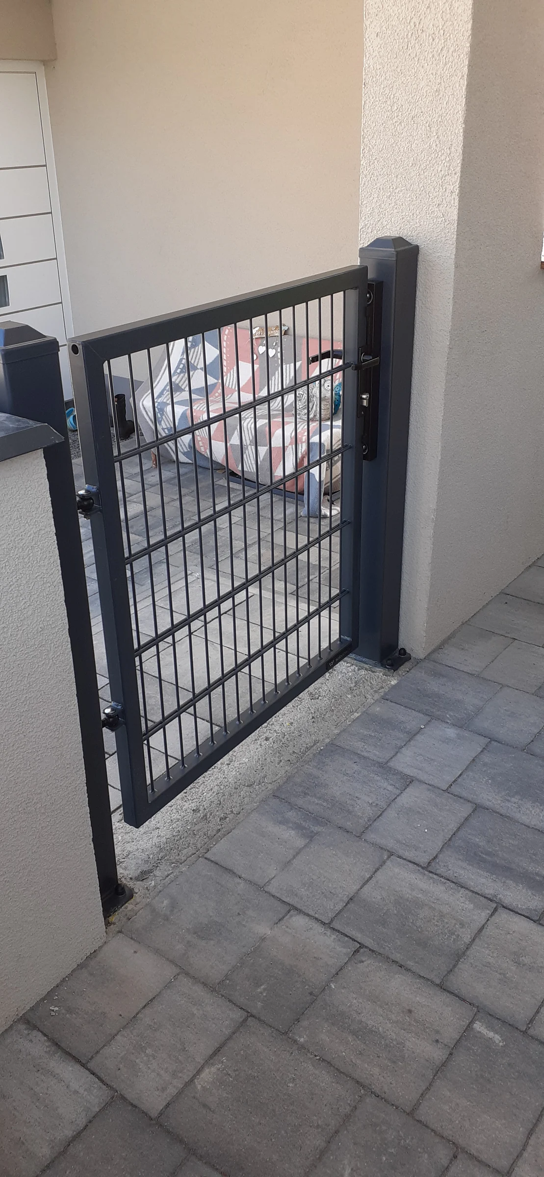 Tore und Gehtüren für Gittermatten